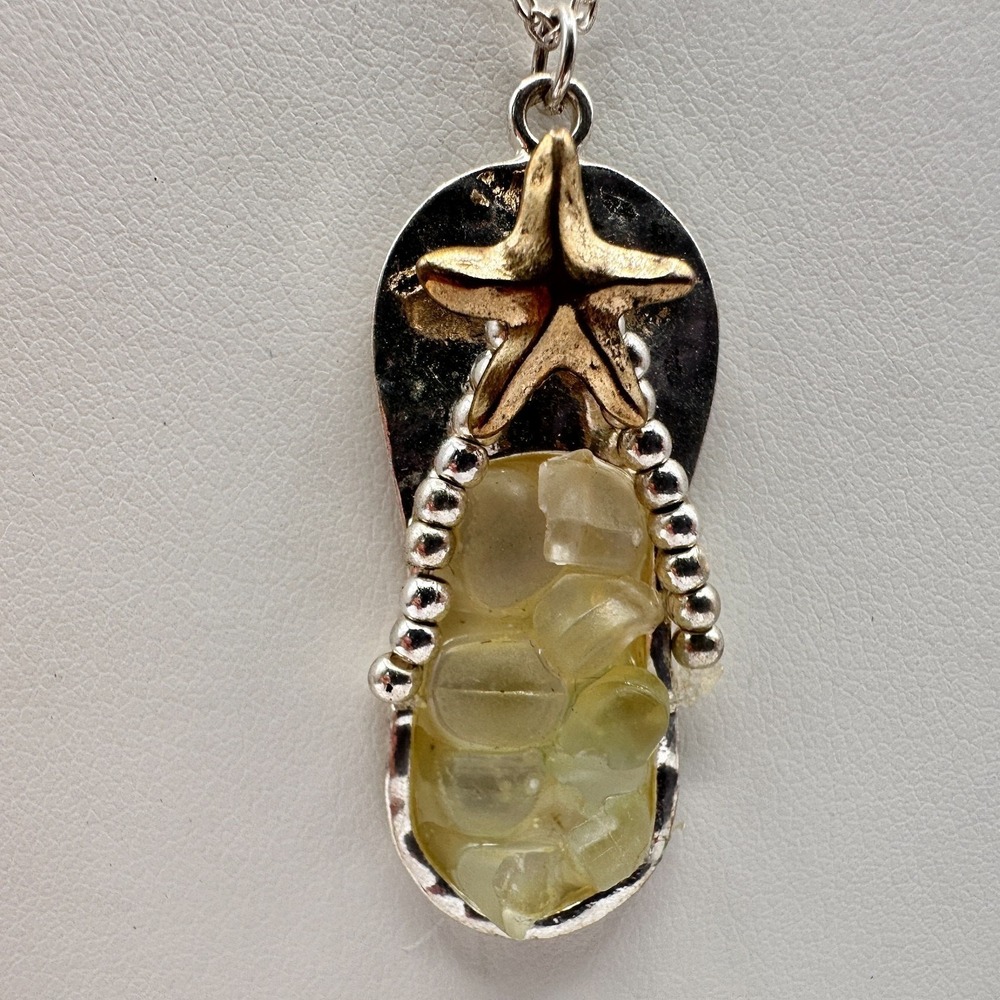 Vintage 90s Starfish Flip Flop Pendant Necklace Silver Tone Women's Jewelry